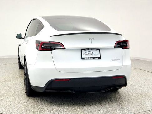 Used 2025 Tesla Model Y Performance image 6