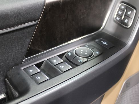 Used 2023 Ford F250 Lariat w/ Lariat Ultimate Package image 6