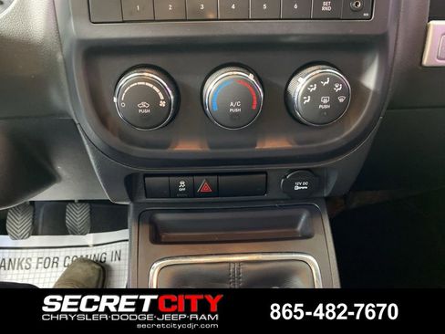 Used 2015 Jeep Compass Sport w/ Power Value Group AWD/4WD image 20