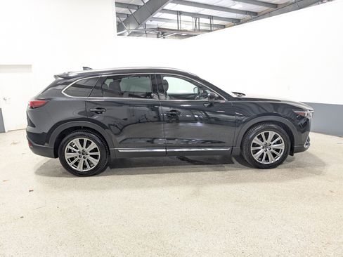 Used 2022 MAZDA CX-9 Signature AWD/4WD image 2