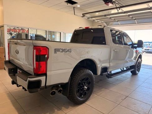Used 2025 Ford F350 Lariat w/ Lariat Ultimate Package AWD/4WD image 4