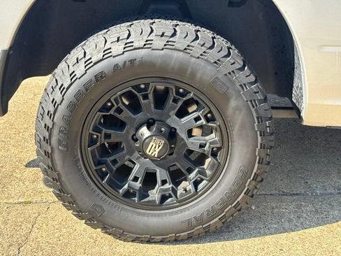 Used 2014 RAM 1500 Express AWD/4WD image 25