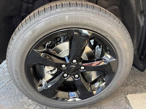 New 2025 Jeep Grand Cherokee Limited w/ Black Appearance Package image 31