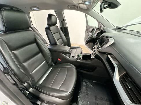 Used 2024 GMC Terrain SLT w/ LPO, Floor Liner Package AWD/4WD image 21