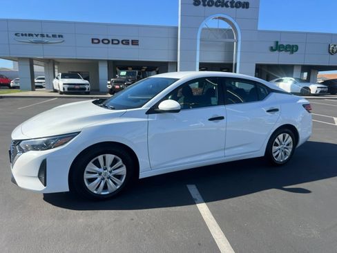 Used 2025 Nissan Sentra S FWD image 5