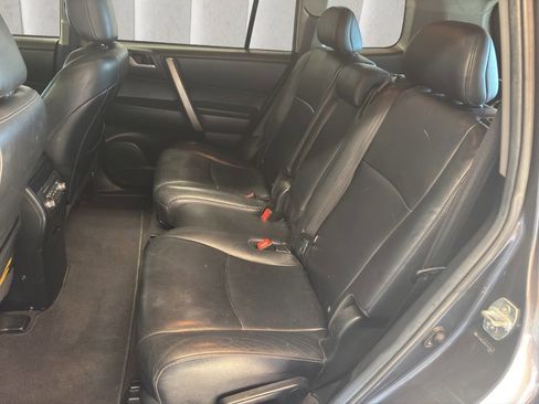 Used 2012 Toyota Highlander SE w/ Protection Pkg AWD/4WD image 11