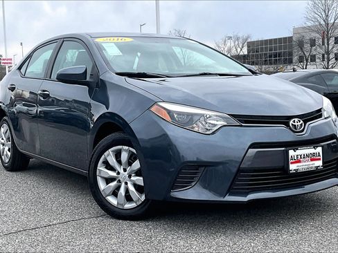 Used 2016 Toyota Corolla LE image 2