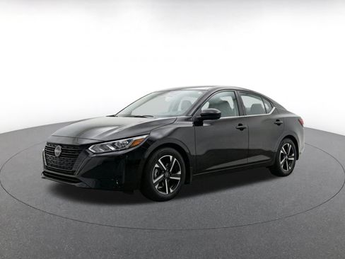 Used 2025 Nissan Sentra SV FWD image 3