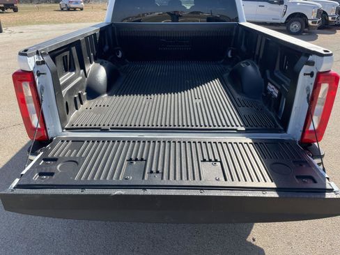 Used 2025 Ford F250 XLT w/ FX4 Off-Road Package image 25