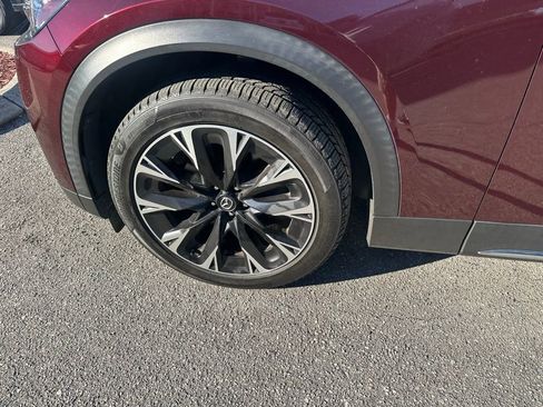 Used 2024 MAZDA CX-90 Plug-In Hybrid w/ Premium Plus image 11