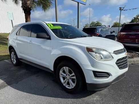 Used 2017 Chevrolet Equinox LS image 1