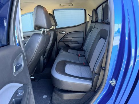Used 2018 Chevrolet Colorado Z71 AWD/4WD image 12