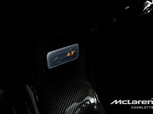 Used 2022 McLaren 765LT RWD image 23