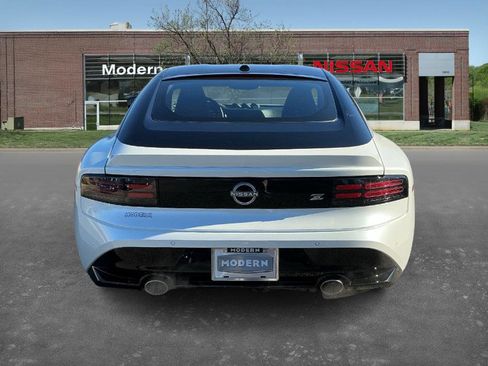 Certified 2024 Nissan Z Performance w/ Floor Mat Package image 3
