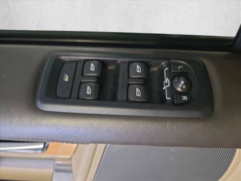 Used 2015 Land Rover LR4 HSE LUX AWD/4WD image 29