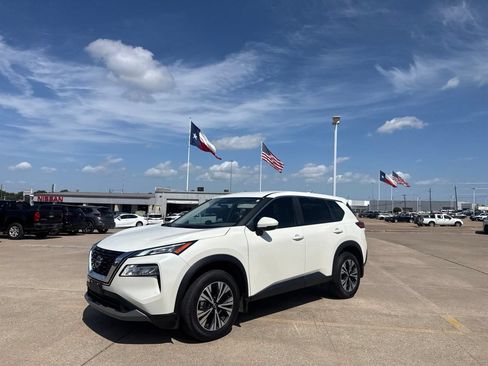 Certified 2023 Nissan Rogue SV FWD image 9