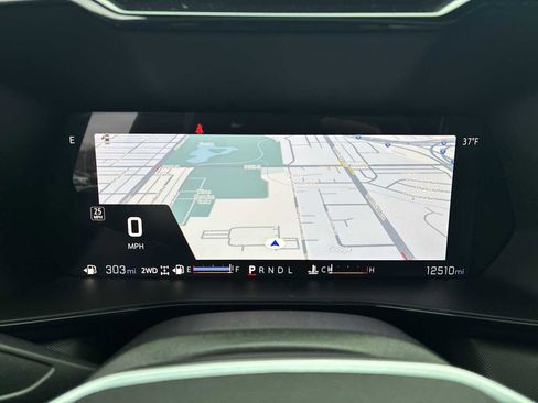 Used 2025 Chevrolet Colorado Z71 w/ Midnight Edition image 11