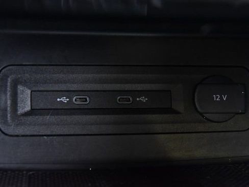 Certified 2022 Volkswagen Atlas Cross Sport SE w/ Panoramic Sunroof Package image 14