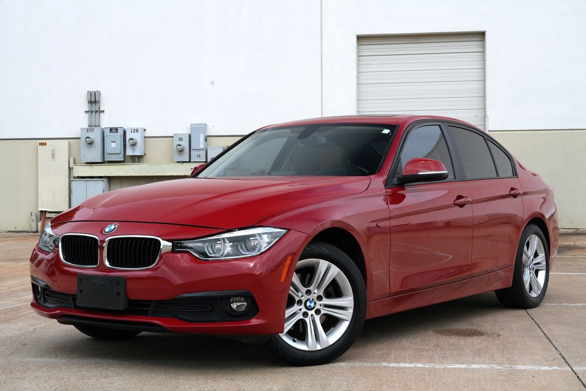 Used 2018 BMW 320i Sedan w/ Convenience Package RWD image 2