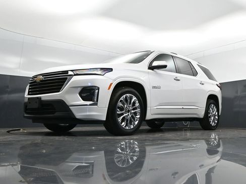 Used 2023 Chevrolet Traverse High Country image 38