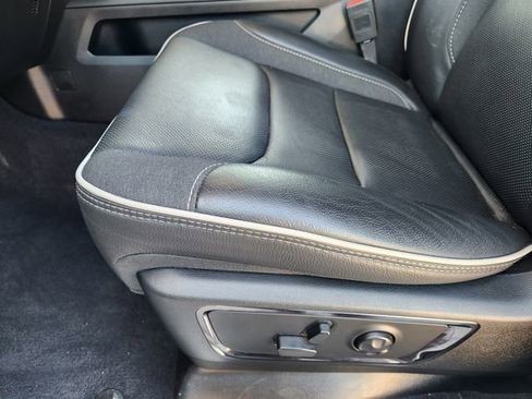 Used 2025 RAM 1500 Limited w/ Off Road Group image 21