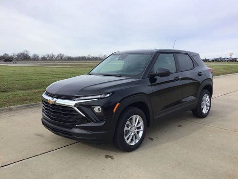 New 2026 Chevrolet TrailBlazer LS w/ LS Convenience Package image 9