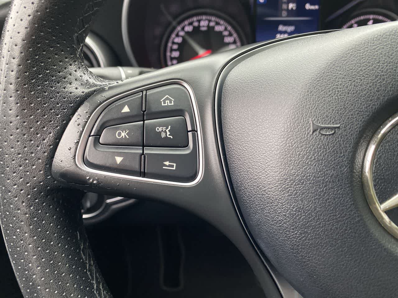 Used 2017 Mercedes-Benz C 300 Sedan image 21