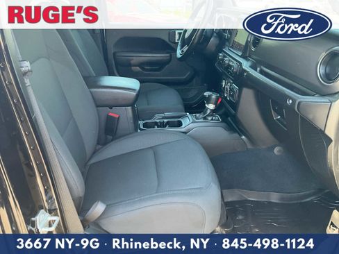 Used 2022 Jeep Gladiator Sport AWD/4WD image 12
