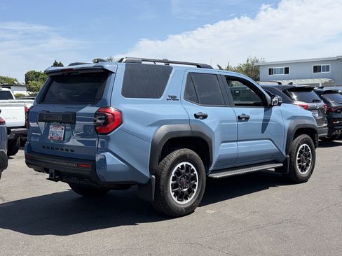 Used 2025 Toyota 4Runner TRD Off-Road Premium AWD/4WD image 3