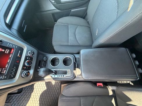 Used 2016 GMC Acadia SL FWD image 11