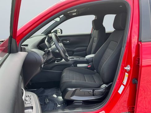 Used 2024 Honda HR-V Sport image 9