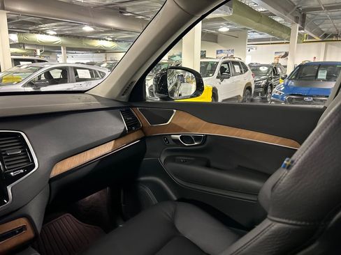 Used 2023 Volvo XC90 B5 Plus w/ Protection Package Premier AWD/4WD image 25