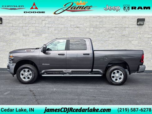 Used 2025 RAM 2500 Big Horn AWD/4WD image 2