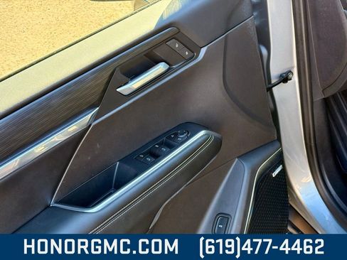 Used 2025 GMC Acadia Elevation image 16