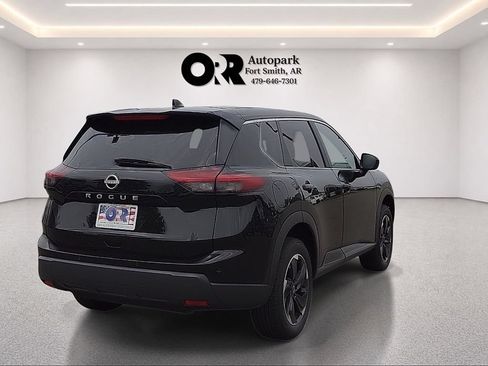 Used 2025 Nissan Rogue SV FWD image 5