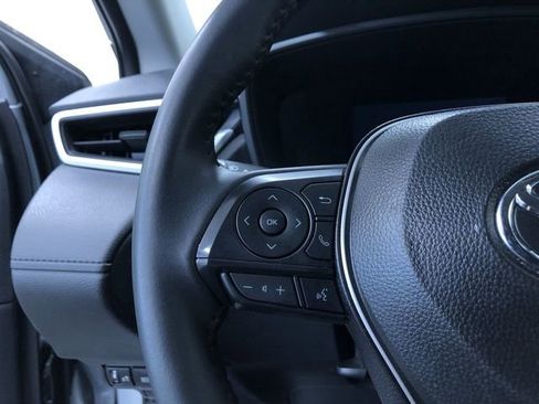 Used 2026 Toyota Corolla Cross LE FWD image 26