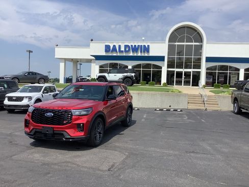 New 2026 Ford Explorer ST w/ Sun And Sound Package AWD/4WD image 3
