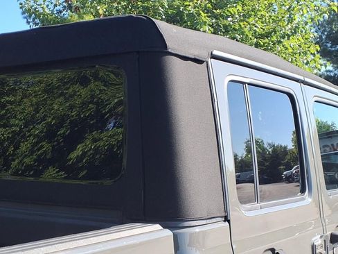 Certified 2020 Jeep Gladiator Sport w/ Quick Order Package 23S image 27