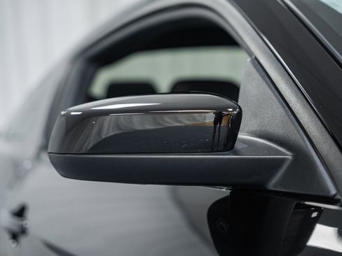 Used 2013 Ford Mustang GT RWD image 17