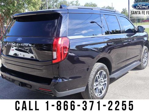 Used 2025 Ford Expedition Active AWD/4WD image 4
