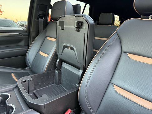 Used 2024 GMC Yukon AT4 w/ AT4 Premium Package image 27