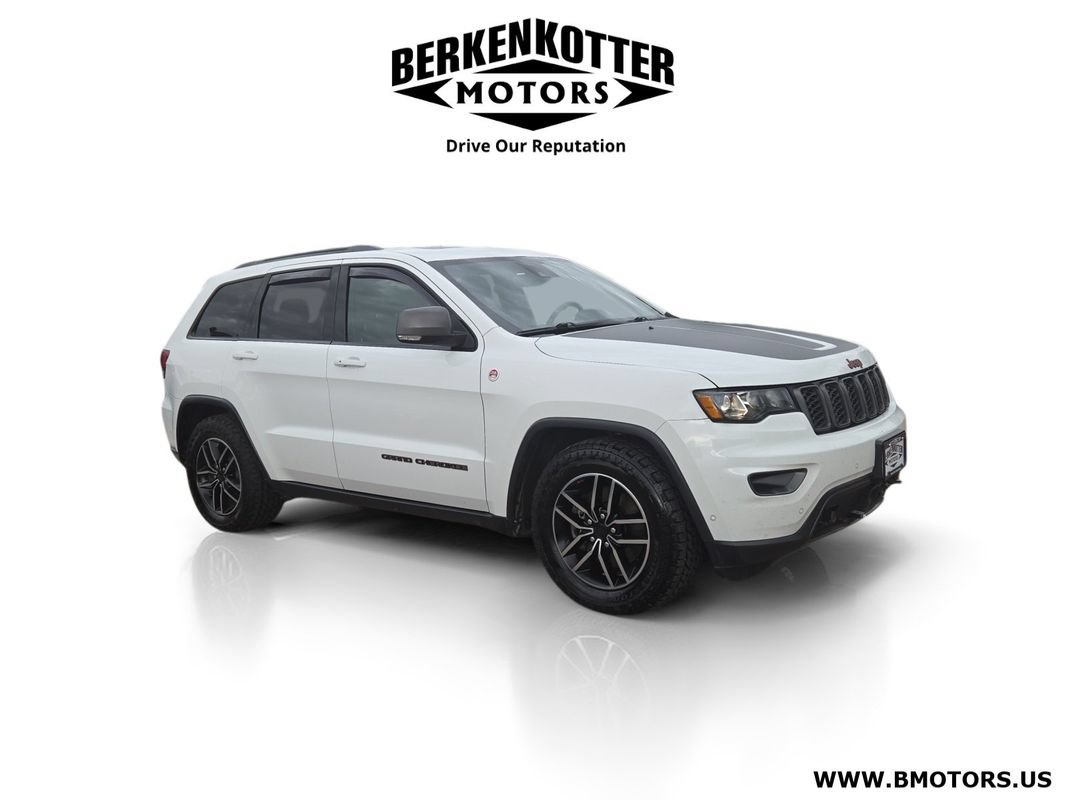 Used 2019 Jeep Grand Cherokee Trailhawk AWD/4WD image 1