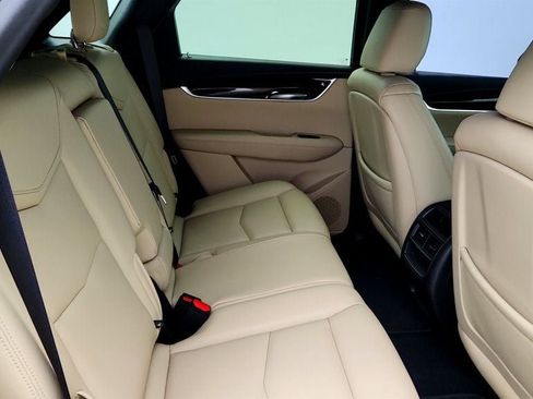 Used 2019 Cadillac XT5 FWD image 22