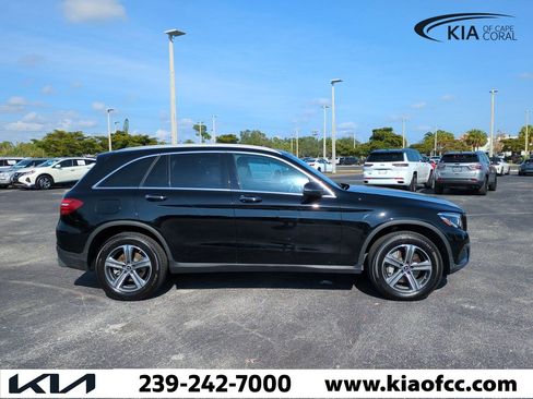 Used 2018 Mercedes-Benz GLC 300 4MATIC image 4