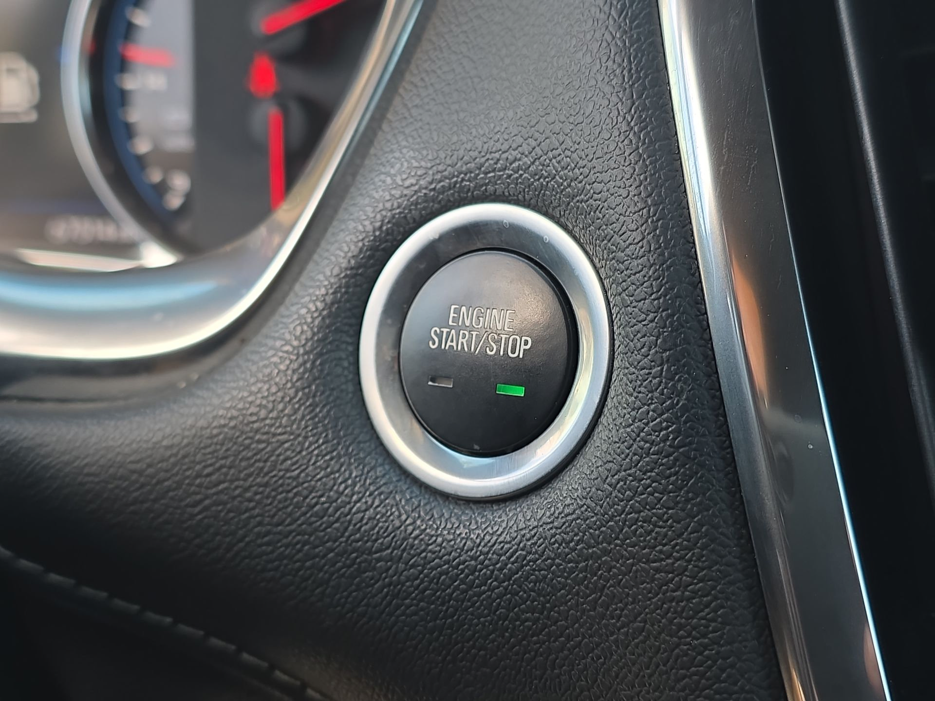 Used 2022 Chevrolet Traverse Premier AWD/4WD image 40