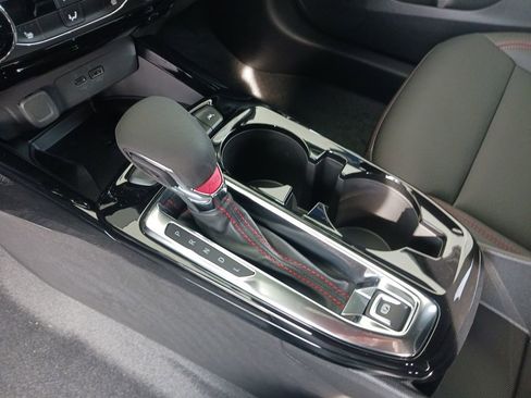 New 2026 Chevrolet Trax RS w/ Sunroof Package image 35