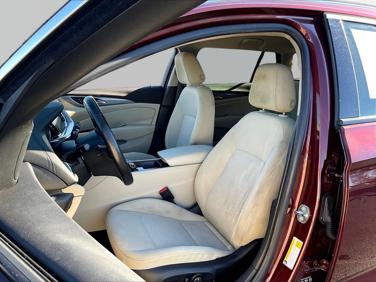 Used 2018 Buick Regal Preferred w/ Sights and Sounds Package AWD/4WD image 21