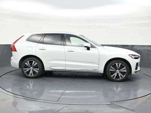 Used 2023 Volvo XC60 T8 Plus image 6