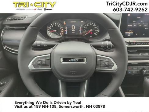 New 2026 Jeep Compass Latitude image 14