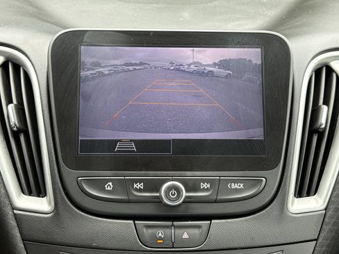 Used 2022 Chevrolet Malibu LS FWD image 20